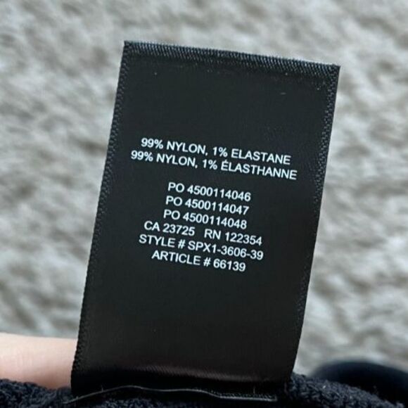 Babaton Aritzia Sculpt Knit Squareneck Cropped Tank in Black Size SMALL - Picture 5 of 6